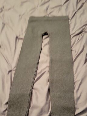 Womans Gray Stretch Knit Leggings